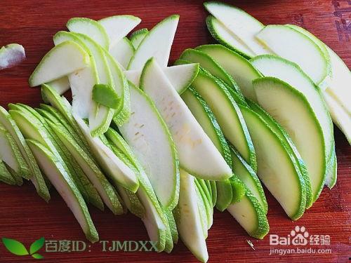 客运段吃瓜,揭秘列车上的欢乐时光  第3张