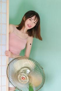 吃瓜少女写真古装,古装写真中的吃瓜少女风情  第1张