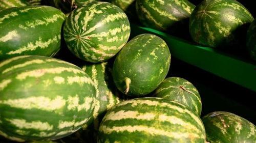 康县网红吃瓜事件,一场网络舆论的风暴与反思  第2张