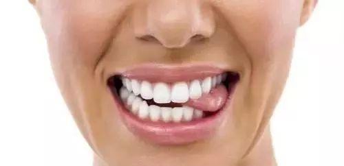 吃白瓜舌头烂了,舌头烂了，健康风险不容忽视  第3张